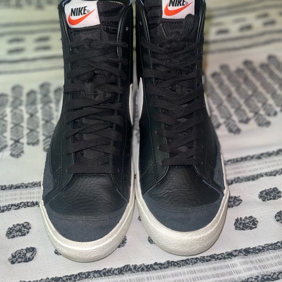 Nike Blazer Mid '77 Vintage Black White Sail 2022 BQ6806-002 Men 10/Wmn Sz 11.5 - Picture 7 of 8
